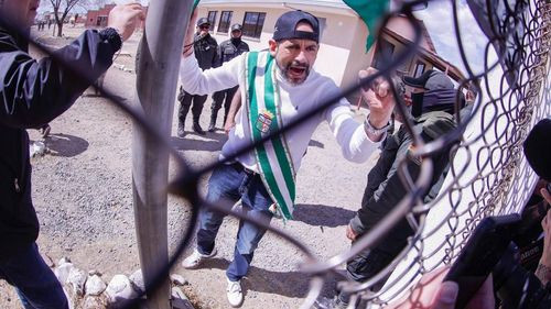 Camacho anuncia la publicación de su libro: “La traición detrás de los cobardes”