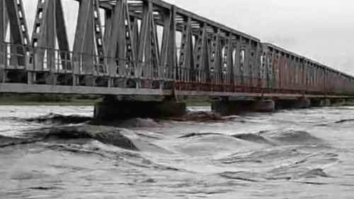 Puerto Pailas enfrenta severas inundaciones tras desborde del río Grande