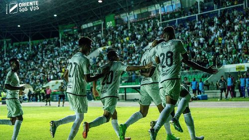 Oriente Petrolero Asegura Victoria Crucial sobre G.V San José: 1-0 en Encuentro Electrizante