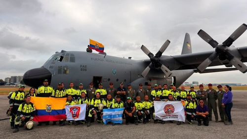 Ecuador envía rescatistas e ingenieros a Colombia tras el sismo