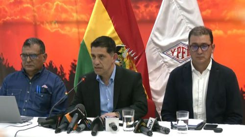 YPFB abre propuestas de cinco empresas para garantizar combustibles