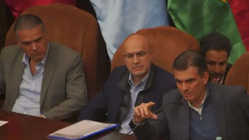 Gobierno descarta cogobernar con la COB tras primer acercamiento por el conflicto social