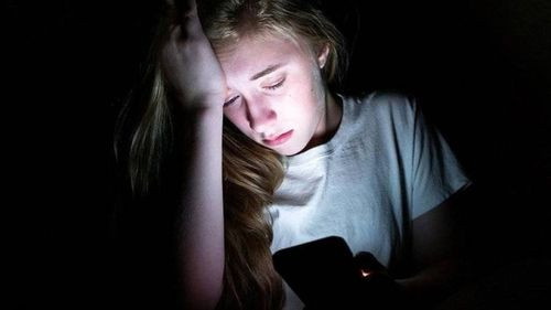 Especialistas alertan sobre el uso de la IA como apoyo emocional en adolescentes