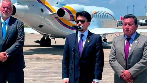 Canciller Huanca representa a Bolivia en la posesión presidencial de Colombia