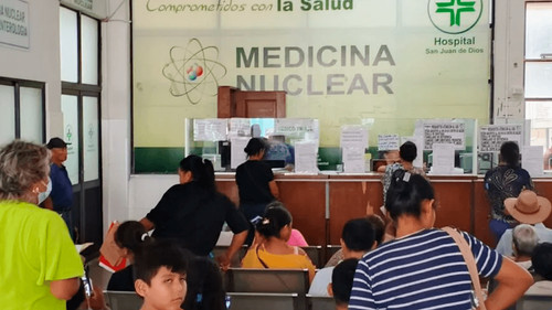 Profesionales en salud inician paro de 72 horas en Santa Cruz