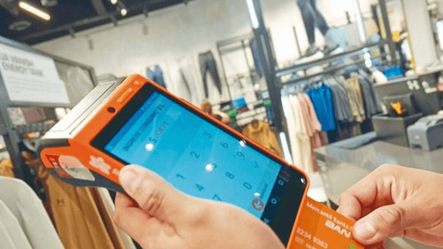 Bancos esperan norma para habilitar compras online con tarjetas