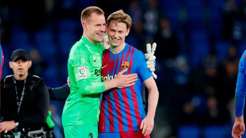 Imagen de De Jong confirma que renovará con el Barcelona y respalda a Ter Stegen como capitán