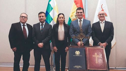 Crisis de combustibles provoca la caída de la presidenta de YPFB y un cambio de ministro tras 21 días de gestión