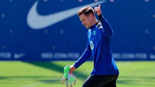Ter Stegen será operado este martes en  medio de un tenso conflicto con el  Barcelona