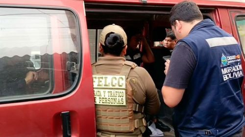 Operativo en el Mercado Los Pozos: Verificación de Extranjeros Indocumentados y Menores de Edad