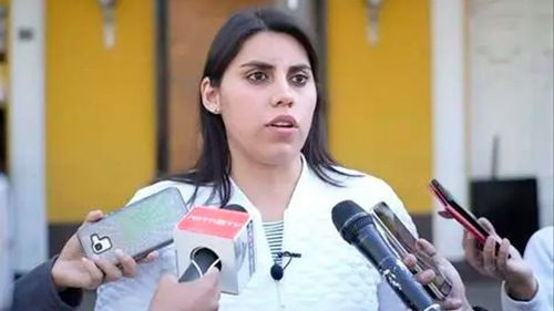 “Viceministra del centralismo”: arrecian críticas contra Andrea Barrientos por el 50/50
