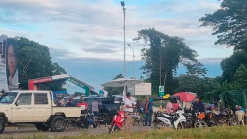 Bloqueo en Yapacaní continúa: piden presencia de ministro de Hidrocarburos o tomarán pozos petroleros