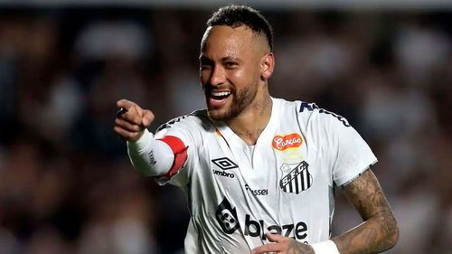 Neymar deja en suspenso su continuidad tras salvar a Santos del descenso