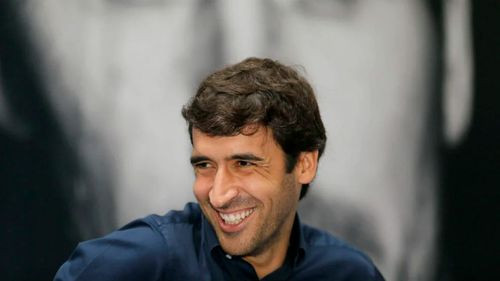 Raúl recibe un premio por su  trayectoria y expresa su deseo de  volver al Real Madrid