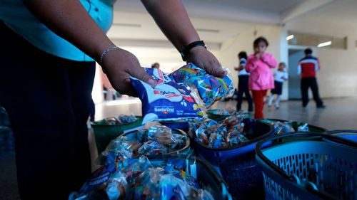 Desayuno escolar beneficiará solo  a estudiantes de inicial y primaria en  Santa Cruz
