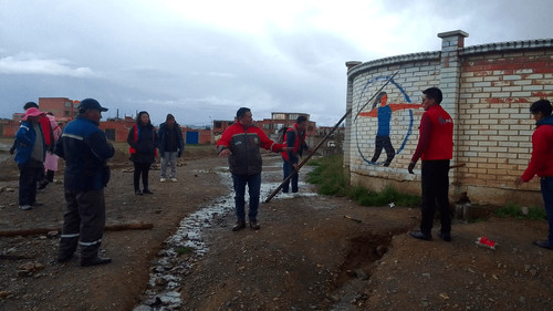 Alcaldía de El Alto refuerza muro de colegio ante riesgo de colapso