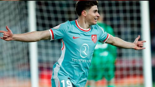 Julián Alvarez, el deseado por todos, en el foco