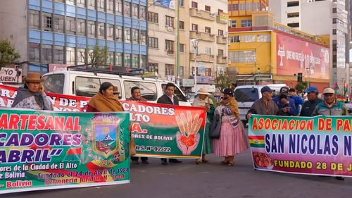 Panificadores protestan por falta de harina en El Alto y advierten posible alza del precio del pan