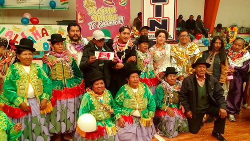 Adultos mayores reviven el Carnaval de Antaño con danzas y alegría en El Alto