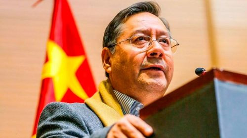 Arce insta a la ALP a aprobar contrato para la industrialización del litio en Bolivia