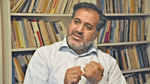 Liberan a guionista iraní nominado al Óscar tras pagar fianza