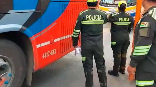 Aprehenden a chofer ebrio que intentaba conducir un bus de Cochabamba a Chile