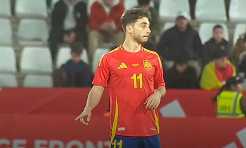 Raúl Moro brilla y España sub 21  asegura el primer lugar del grupo