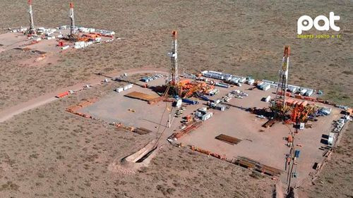 Firman préstamo histórico de $2.000 millones para construir oleoducto Vaca Muerta Sur