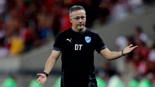 ¿La pelota no se mancha en el fútbol  boliviano?