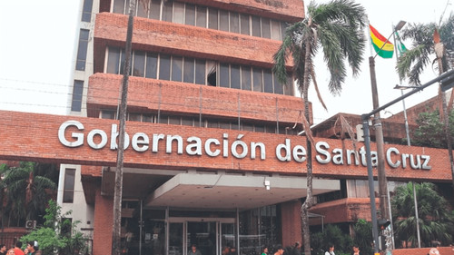Velasco aplica tres medidas de emergencia para ahorrar Bs 13 millones en la Gobernación