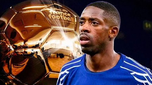 Dembélé acaricia el Balón de Oro 2025  tras una temporada de en sueño