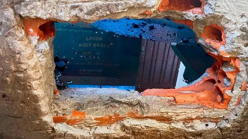 Cinco reos intentaron fugar de la cárcel de Villa Busch perforando una pared