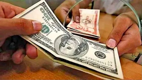 Dólar paralelo inicia la semana  con leves variaciones en Bolivia