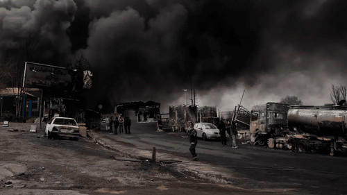 Teherán amanece envuelta en nubes tóxicas tras ataques israelíes a instalaciones petroleras
