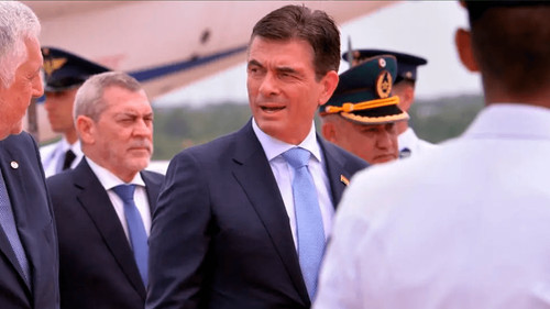 Rodrigo Paz y otros presidentes latinoamericanos llegan a Paraguay para la firma del acuerdo UE-Mercosur 