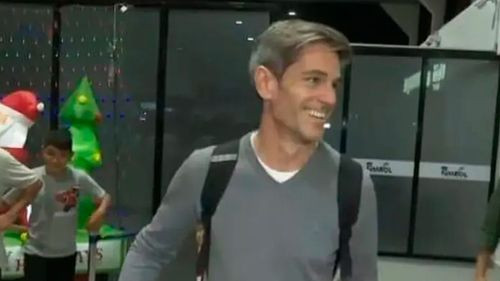 David González llega a Santa Cruz para asumir como técnico de Oriente Petrolero