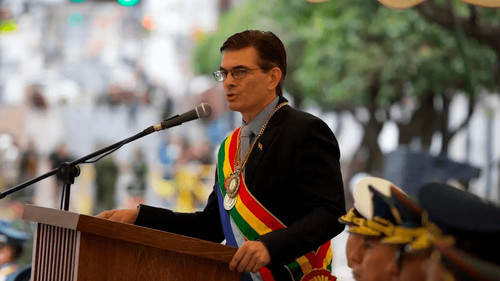 Paz afirma que las FFAA deben sostenerse con sus propios procesos y fuentes económica