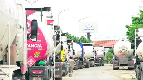 Paz denuncia robo de combustibles y asegura que responsables serán castigados