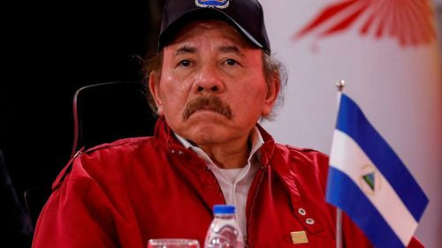 España expulsa a embajador nicaragüense