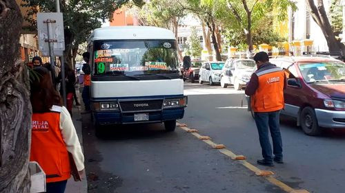Alcaldía y transporte urbano acuerdan tarifa de Bs 2.30 para mayores 