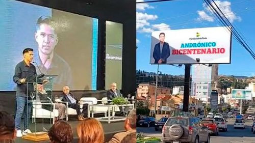 Andrónico Rodríguez participa en Foro Económico y aclara que no es candidato