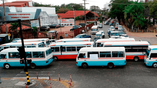 Tuto Quiroga propone mantener la subvención para transporte público
