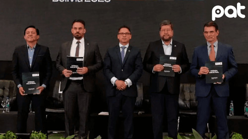 Candidatos reciben agenda industrial en foro nacional