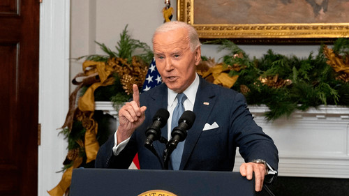 Biden conmuta penas a 2.500 condenados por delitos de drogas