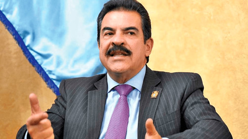 Manfred Reyes Villa viajará por 30 días a Estados Unidos, China e India