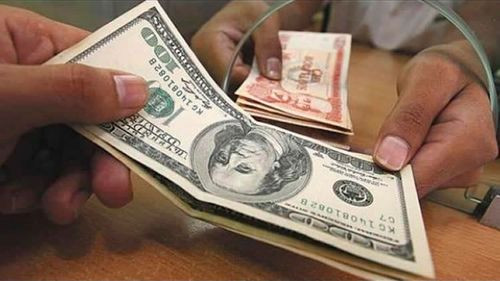 Economista advierte sobre múltiples tipos de cambio en Bolivia y la aparición del “dólar tarjeta”