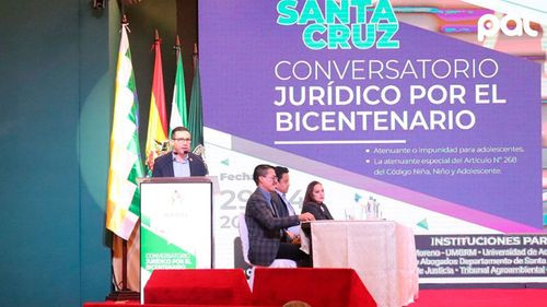 Fiscal Zeballos explica el tratamiento penal de adolescentes en Santa Cruz