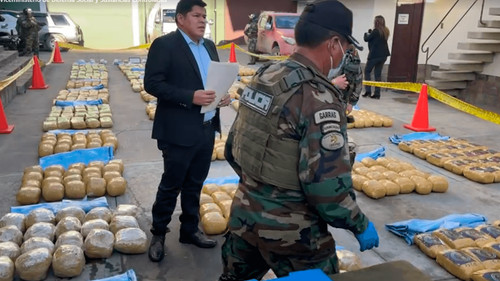 FELCN secuestra casi 900 kilos de marihuana en tres operativos en Cochabamba