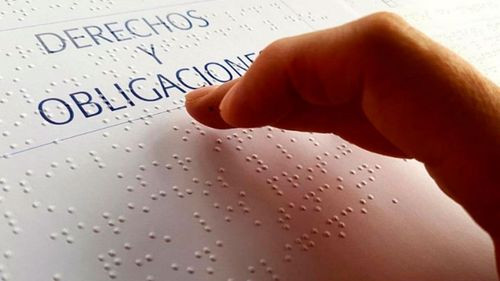 Banco BISA implementa medidas inclusivas para clientes con discapacidad visual